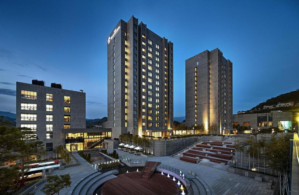 The Bloomvista Hotel Янпхьон Екстериор снимка