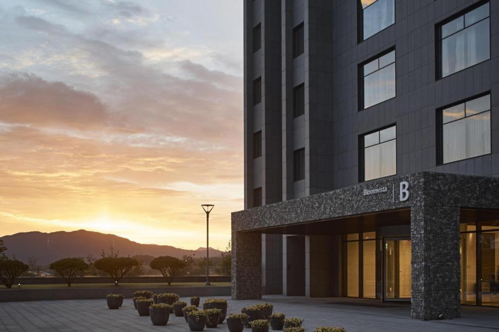 The Bloomvista Hotel Янпхьон Екстериор снимка